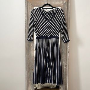Boden size 10 navy and white knit dress